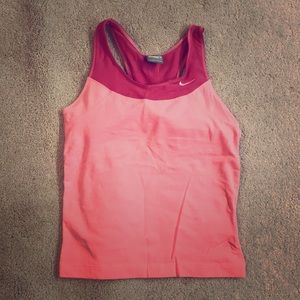 Nike Tank w/built-in bra